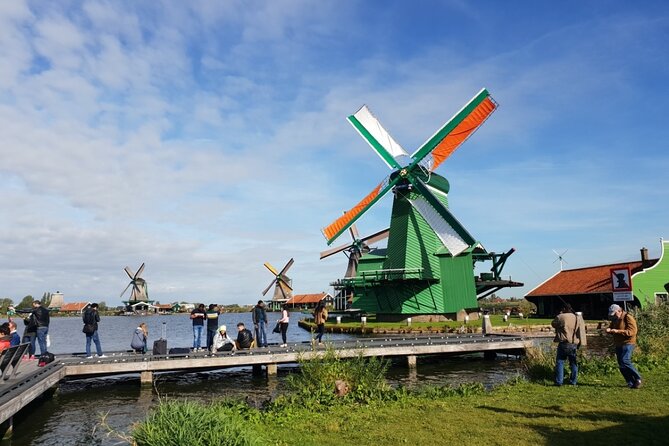 Zaanse Schans & Volendam Small-Group Tour with Hotel Pickup - Clog workshop and wooden-shoe museum: what you’ll actually take away