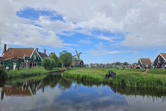 Zaanse Schans & Volendam Small-Group Tour with Hotel Pickup - Volendam and the waffle museum: a sweet ending to a salty day
