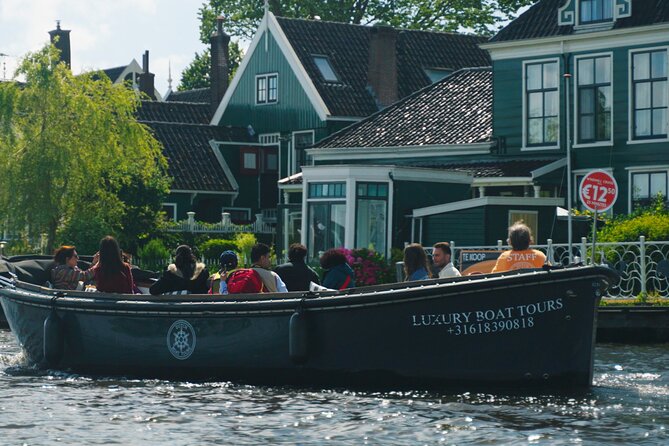 Zaanse Schans Windmill Cruise - UNESCO Windmills With Live Guide - Live guide + skipper: what the narration adds