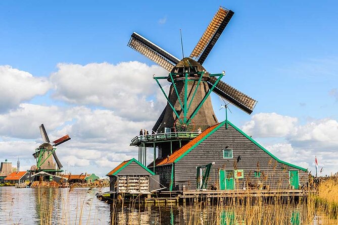 Zaanse Schans Windmills E Bike Day Trip from Amsterdam - Ferries and the Kissing Couple photo stop on the return