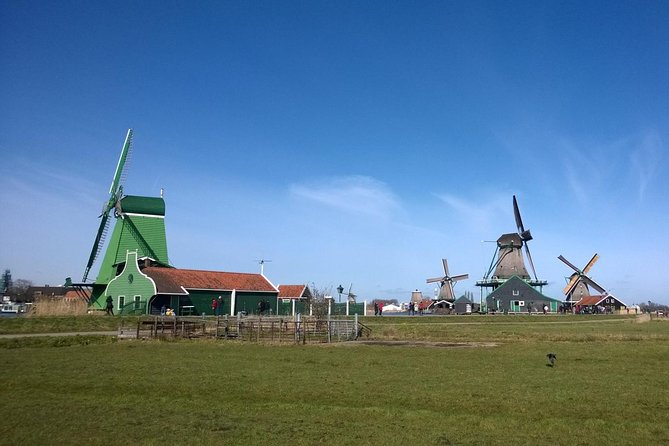 Zaanse Schans Windmills Private Tour from Amsterdam Airport - Zaanse Schans walk: windmills plus clogs plus cheese in one loop